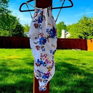NWT Beautiful one piece bathing suit.size size large